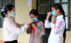 Tin tức thời sự mới nóng nhất 3/12: Hai giáo viên là F0, Lào Cai tăng cường truy vết