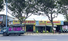 Hàng trăm du khách bị lừa tiền ở
