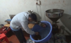 Phát hiện một công ty sản xuất cà phê giả với số lượng lớn