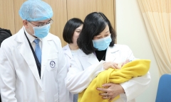 Hơn 11.600 em bé tuổi Rắn chào đời trong 5 ngày Tết Ất Tỵ