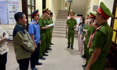 Khởi tố nhóm phụ nữ ở Huế đập phá, chửi bới, đuổi cháu ra khỏi nhà
