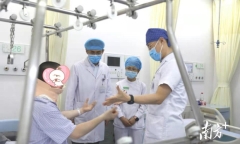 Chàng trai 24 tuổi suýt bại liệt suốt đời vì thói quen xấu cực nhiều người mắc