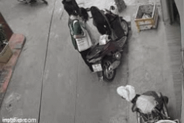 Tên cướp mặc áo shipper kéo người phụ nữ dập mặt xuống đường: Hé lộ quá khứ tù tội
