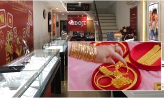 Giá vàng xấp xỉ 71 triệu đồng/lượng, phố vàng đìu hiu dù đang mùa cao điểm cưới hỏi
