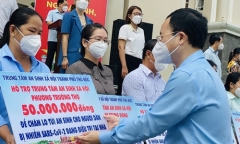 TP.Thủ Đức ra quân 2.000 người về cơ sở chống dịch, phát túi an sinh cho gia đình F0