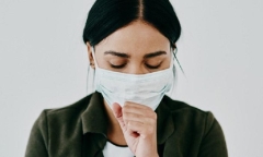 Cô gái 18 tuổi bị viêm phổi nặng sau 1 tháng khỏi COVID-19