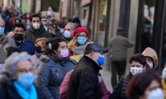 Biến thể Omicron có thể kết thúc đại dịch COVID-19 tại châu Âu