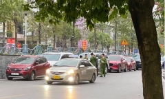 Bắt giữ đối tượng bẻ gương chiếu hậu hàng loạt ô tô tại Quảng Ninh