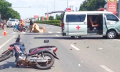 Xe cứu thương va chạm xe máy khiến một người tử vong ở Bình Phước