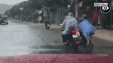 Nghi án vừa lái xe vừa livestream, nữ tài xế tông chết nữ sinh: Hé lộ thông tin 