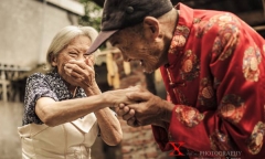 Sốt hình cụ ông 