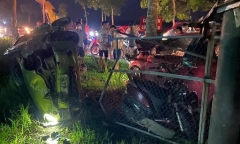 Ô tô mất lái gây tai nạn liên hoàn ở Vĩnh Phúc