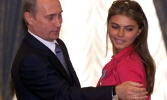 Tổng thống Pháp chính thức cưới nhân tình vào sinh nhật 60?