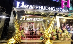 Nhân viên quán bar New Phương Đông tụ tập, mở nhạc ồn ào ngay trong khu cách ly