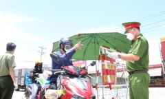 Bình Dương tạm ngưng cấp giấy thông hành mới cho người dân