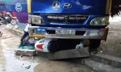 Tin tức tai nạn giao thông mới ngày 16/9: Ôtô do học viên cầm lái tông xe máy điện, một người chết