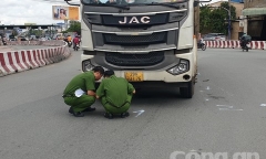 Tin tức tai nạn giao thông mới ngày 1/10: Nữ sinh bị xe tải tông tử vong ở ngã ba