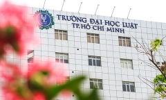 Trường ĐH Luật TP.HCM hủy bỏ mức tăng học phí, sinh viên đã đóng phải làm sao?