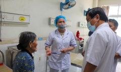 Vụ tai nạn 3 người chết ở Quảng Nam: Nhân chứng kể khoảnh khắc ô tô khách lao vào xe tải