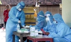 Tự mua dụng cụ test nhanh COVID-19, nữ tiểu thương bán thịt phát hiện dương tính SARS-CoV-2
