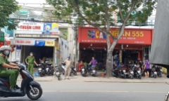 TP.HCM: Kinh hãi phát hiện thi thể nữ giới trong túi xách tại khu đất trống