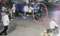 Vụ nam sinh mất liên lạc với gia đình: Người mẹ kể về cuộc điện thoại trước khi con xuống xe