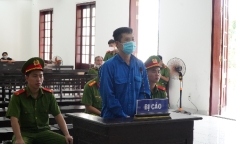 Bịt miệng, đe dọa giết để hiếp dâm bé gái, ông chủ quán cà phê lĩnh 7 năm tù