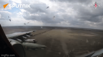 Video: 'Xe tăng bay' Su-25 Nga khai hỏa, phá hủy xe bọc thép của Ukraine