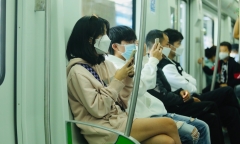 Một ngày ở đường sắt Cát Linh – Hà Đông: Dân văn phòng thở phào vì không còn tắc đường