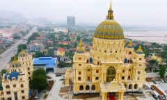 Lâu đài nghìn tỷ đồng của đại gia Ninh Bình: Trần dát vàng, phòng nghe nhạc chứa được 300 người