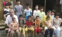 Trung Quốc: Kỷ luật 11 quan chức vì để một gia đình sinh 15 con