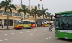 Hà Nội đề xuất cho xe buýt, taxi và xe khách hoạt động trở lại từ ngày 13/10