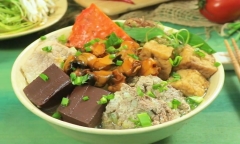 Công thức làm món bún riêu ốc hấp dẫn quên lối về 