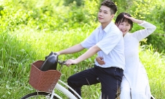 Quân A.P đóng cặp 