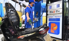 Giá xăng tăng vượt mốc 22.000 đồng/lít