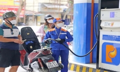 Giá xăng RON 95-III tăng 70 đồng/lít