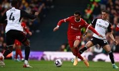 Liverpool đẩy cuộc đua vô địch Ngoại hạng Anh lên cao trào