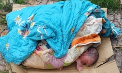Thương tâm: Bé gái sơ sinh bị bỏ rơi ven đường, chẩn đoán mắc viêm ruột hoại tử
