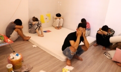 7 cô gái xinh đẹp cùng 13 chàng trai 