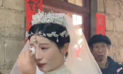 Cô dâu khóc như mưa trong đám cưới, nguyên nhân khiến cộng đồng mạng thương cảm