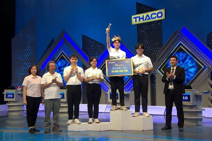 Đội tuyển sinh viên Trường Đại học Thủy lợi chuẩn bị cho kỳ thi Olympic Vật lý toàn quốc 2025