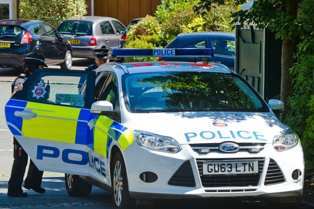 Thảm kịch mẹ và con gái chết ở Anh, bố tự sát ở Pháp