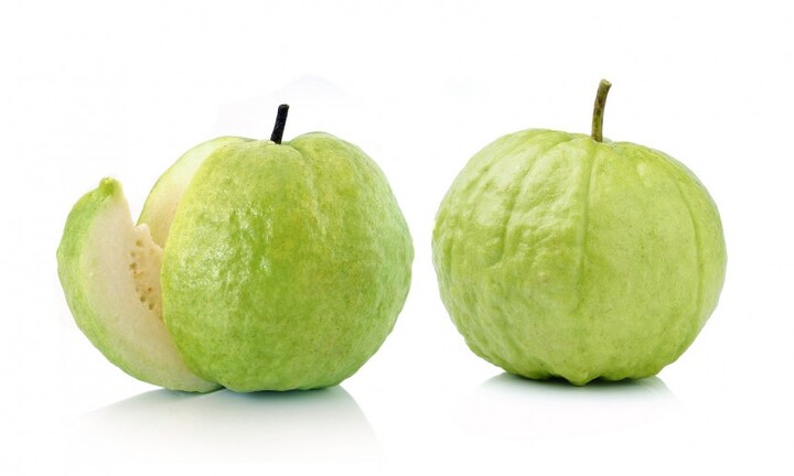 Lí do bạn nên uống nước ép ổi nhiều hơn