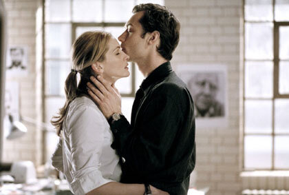 Sau ly hôn tôi bị các chị em đổ xô gạ tình