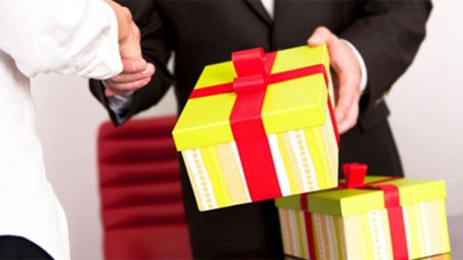 Chưa phát hiện trường hợp tặng, nhận quà tết sai quy định