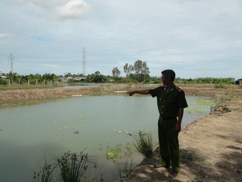Rơi xuống hồ, hai bé trai chết đuối thương tâm