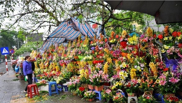 Mưa rét, hoa tươi ế