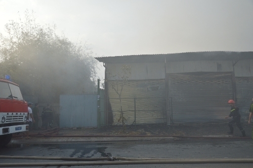 TP HCM: Cháy lớn công ty sản xuất giấy vệ sinh