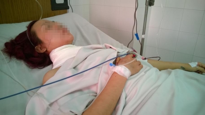 Cô gái bán sữa bị đâm gục đã qua cơn nguy kịch