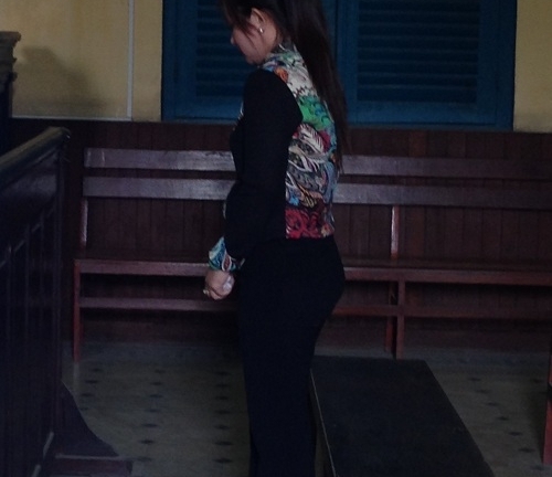 Bà chủ tiệm hớt tóc kiêm động mại dâm được giảm án